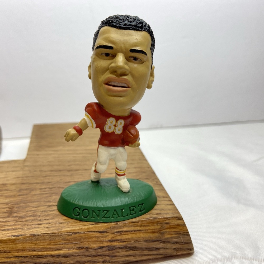 1998 Kansas City Chiefs Tony‎ Gonzales Corinthian Headliners NFL Football Figure